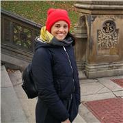 Laureata in Fisica e Magister in Fisica Medica insegna fisica e matematica a diversi livelli educativi